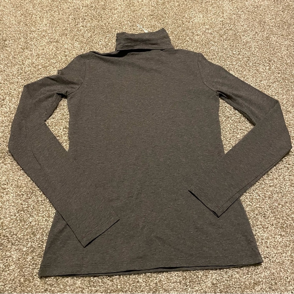 Pearl‎ by Lela Rose Jersey Turtleneck shirt gray long sleeve designer minimalist